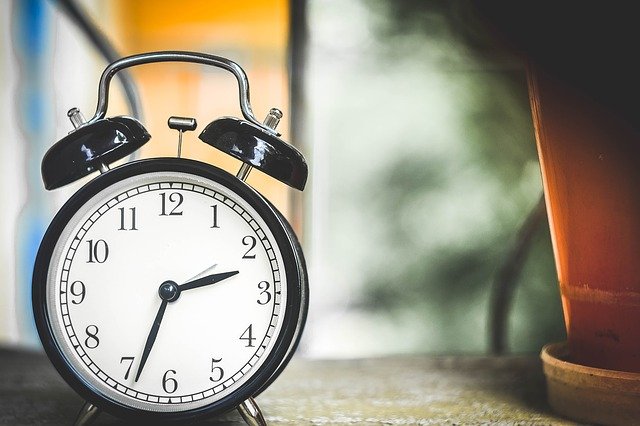 Αλλαγή ώρας 2022 – Πότε γυρίζουμε τα ρολόγια μια ώρα μπροστά